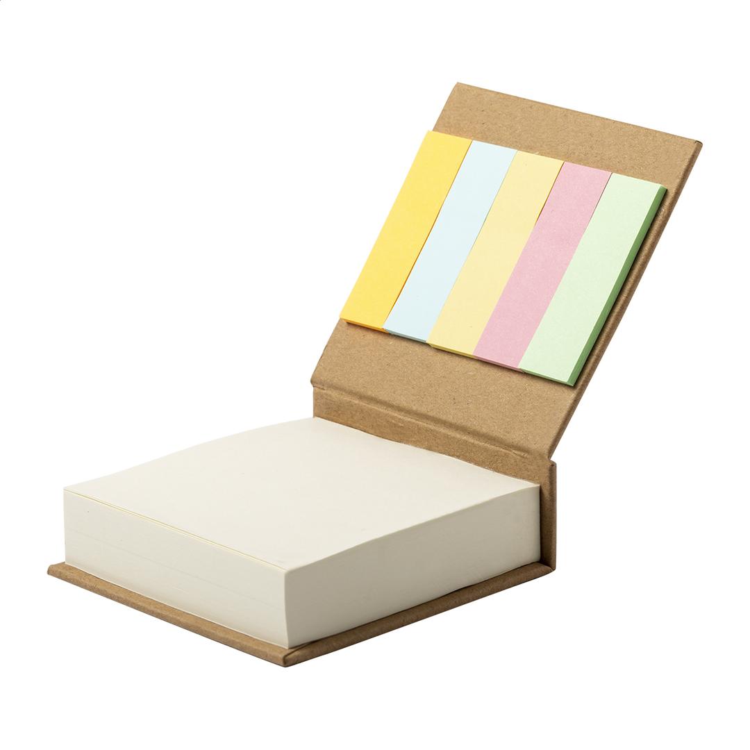 carnet de notes avec feuilles adhésives
