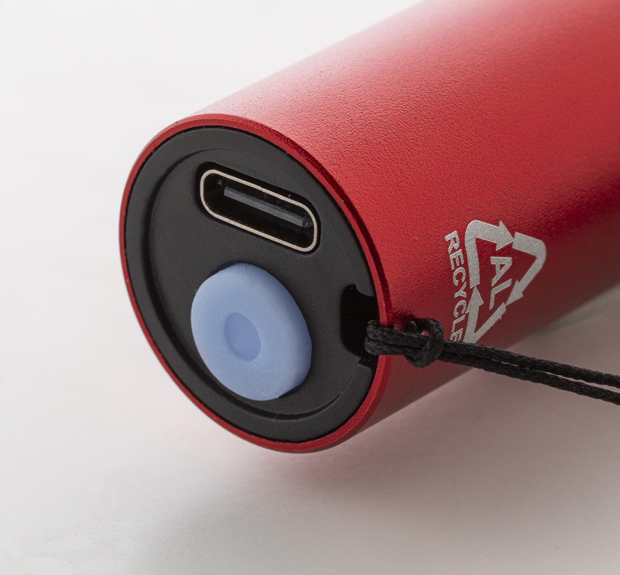 lampe de poche rechargeable en aluminium recyclé